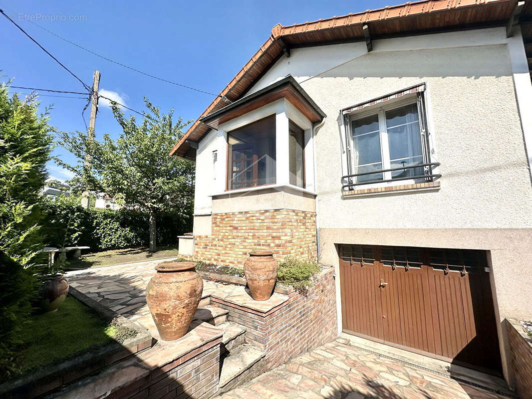 Maison à SARTROUVILLE