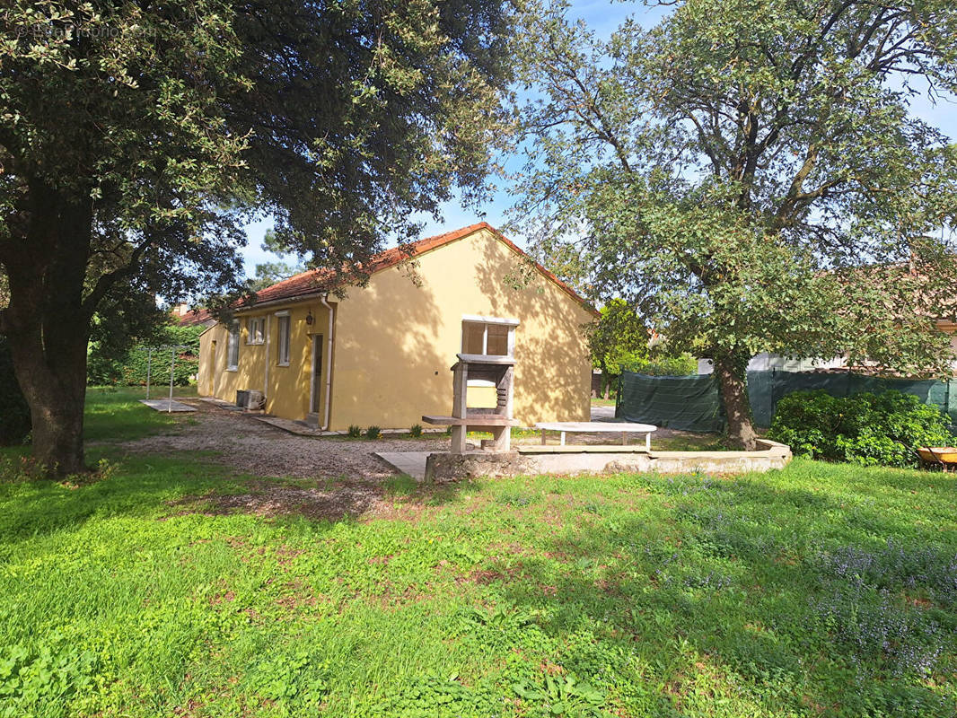 Maison à SAINT-PAUL-TROIS-CHATEAUX