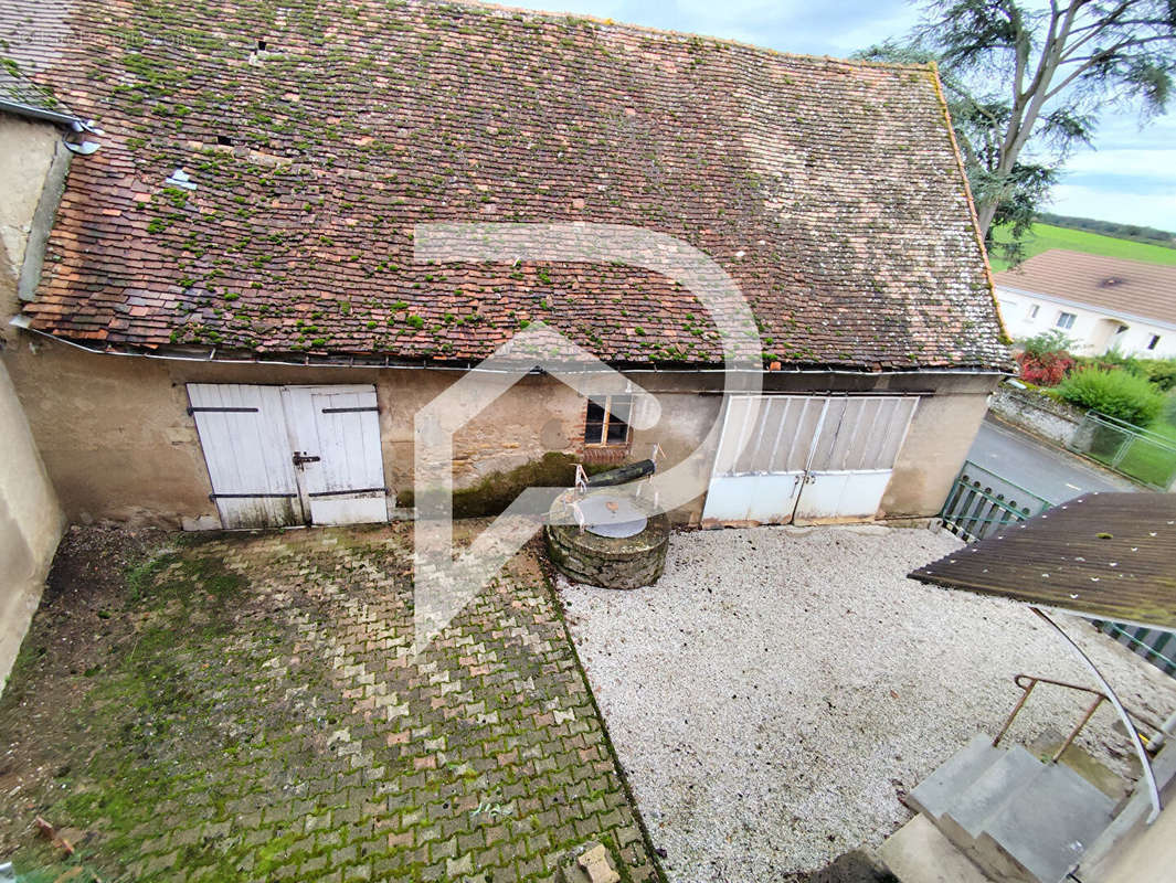 Maison à MARLY-SUR-ARROUX