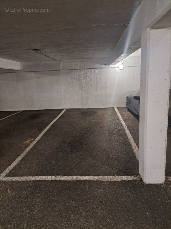 Parking à CALAIS