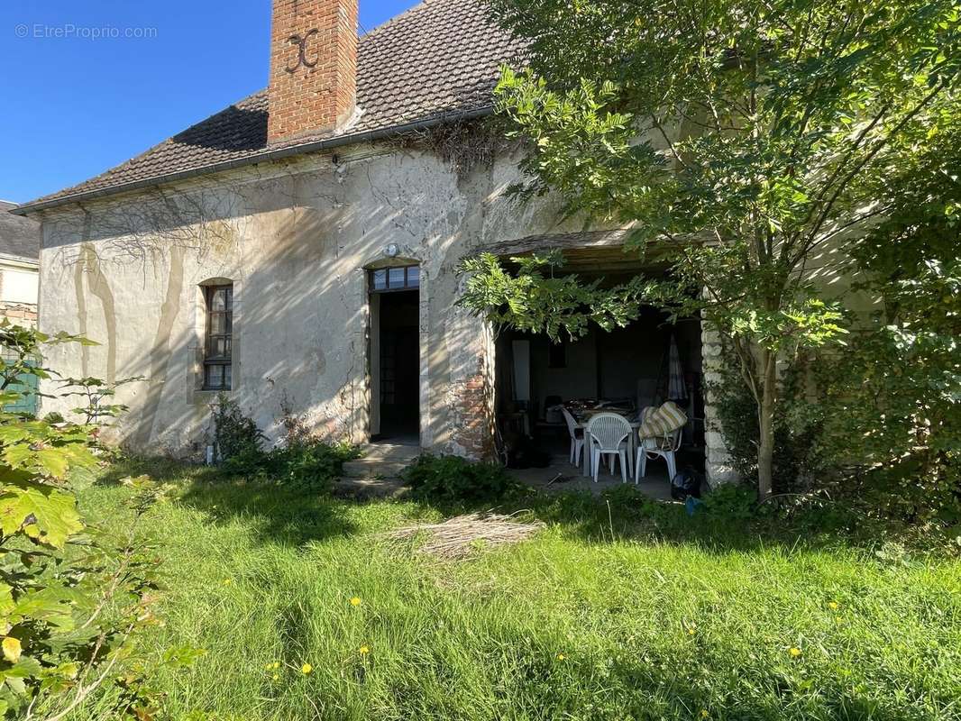 Maison à LE BREIL-SUR-MERIZE