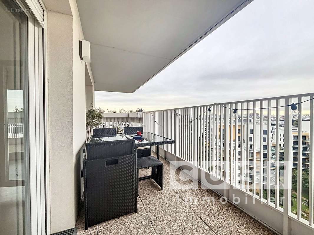 Appartement à GENNEVILLIERS