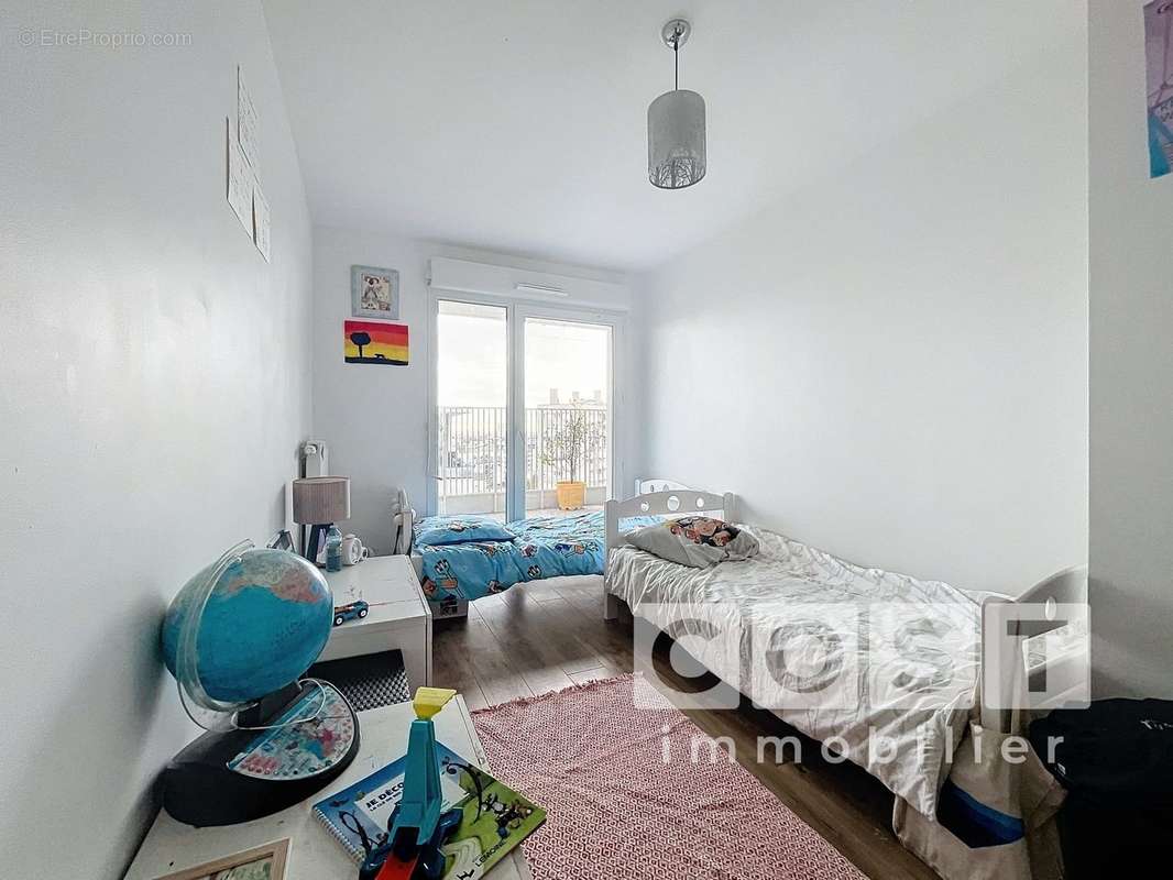 Appartement à GENNEVILLIERS