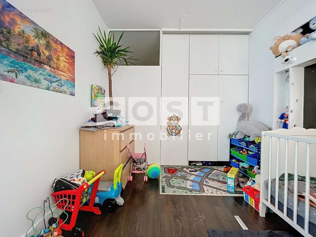 Appartement à COLOMBES