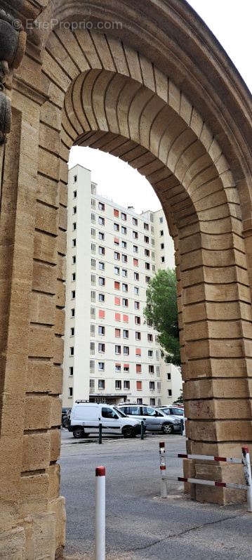 Appartement à MARSEILLE-9E