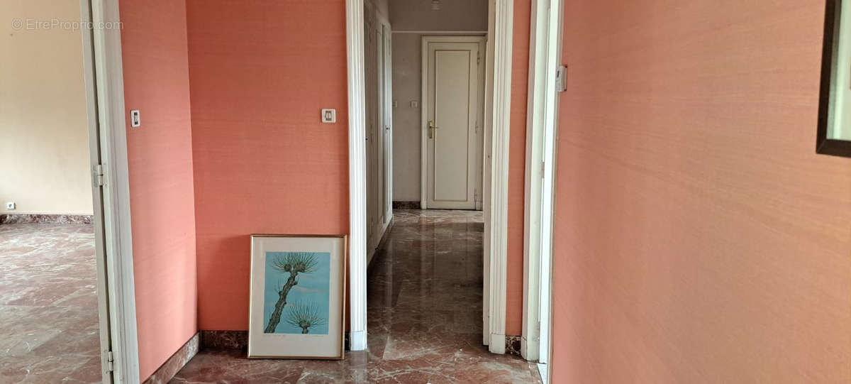 Appartement à MARSEILLE-9E