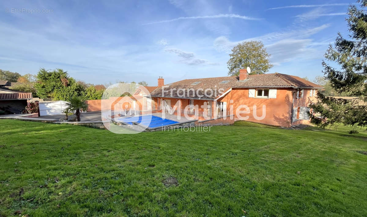 Maison à CHATILLON-SUR-CHALARONNE