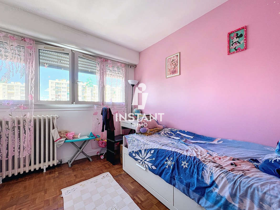 Appartement à BONNEUIL-SUR-MARNE