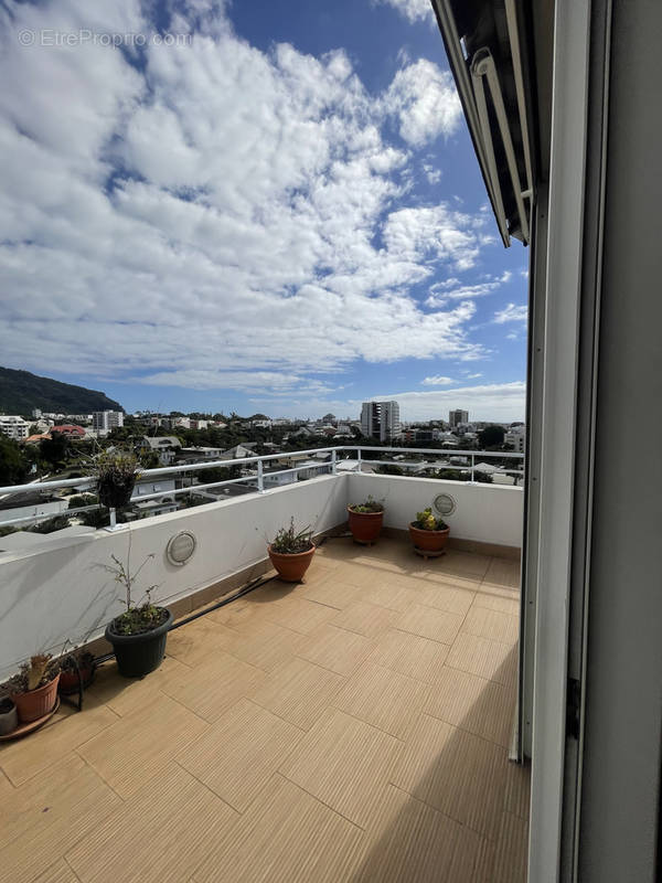 Appartement à SAINT-DENIS