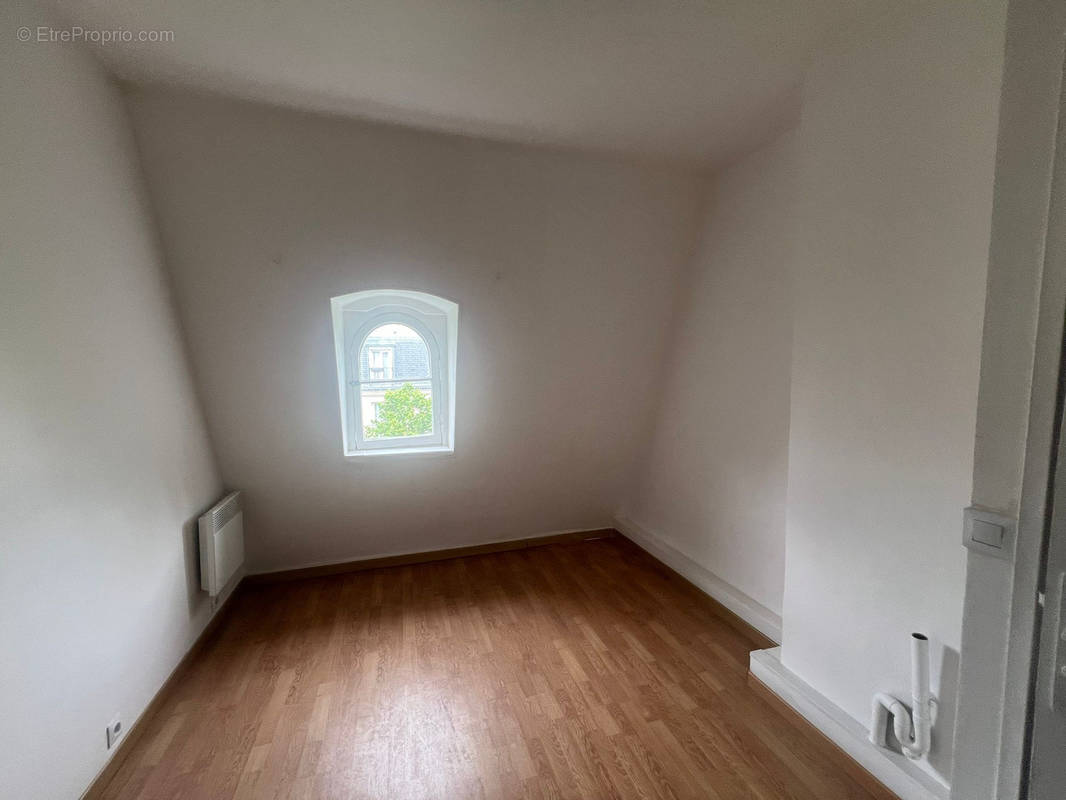 Appartement à PARIS-10E