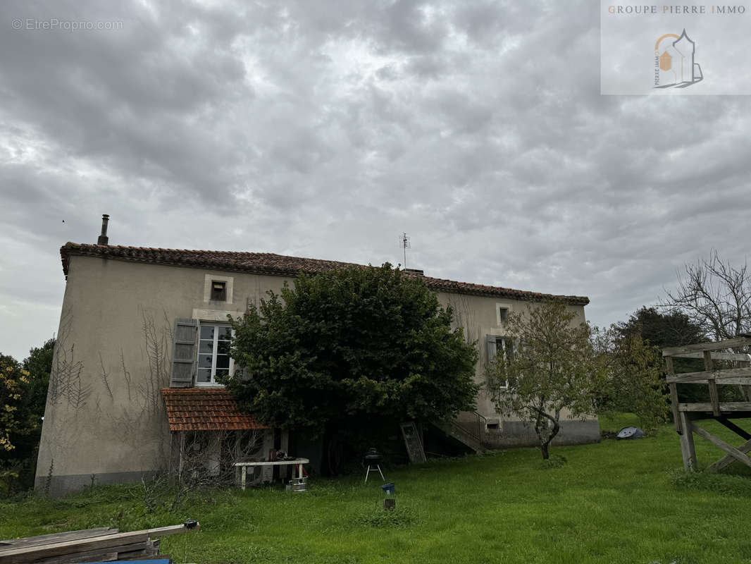 Maison à BERNEUIL