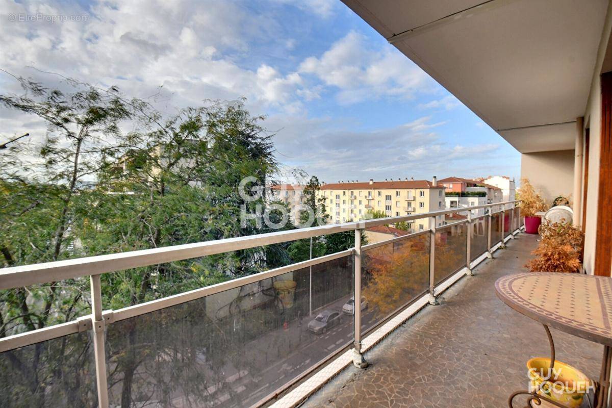 Appartement à LYON-3E