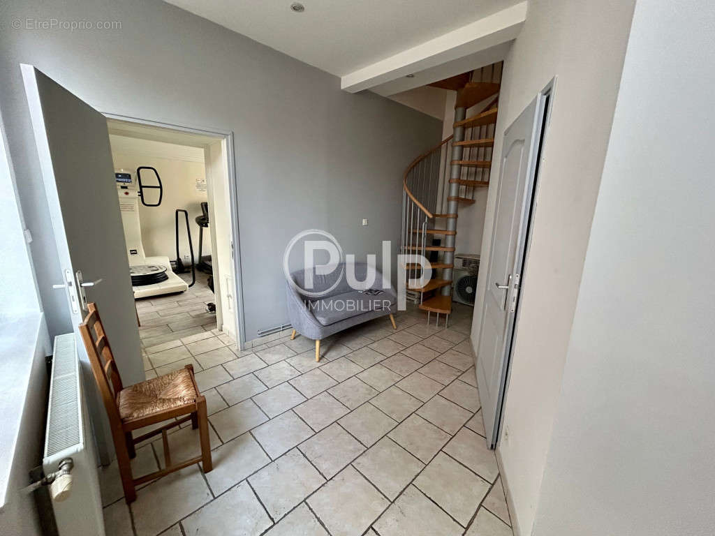 Appartement à AIX-NOULETTE