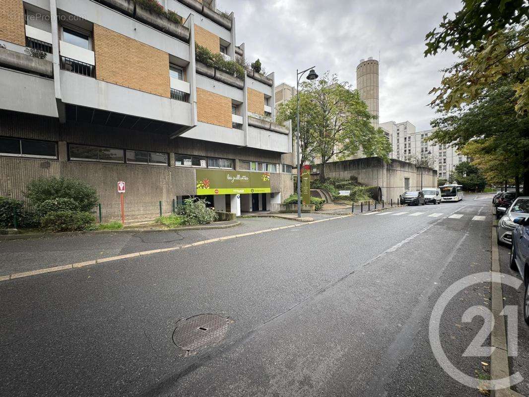 Parking à MAISONS-ALFORT