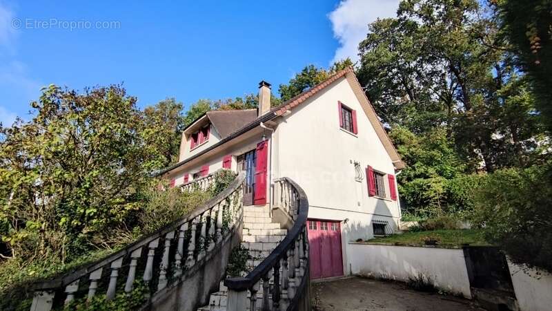 Maison à PETIT-COURONNE