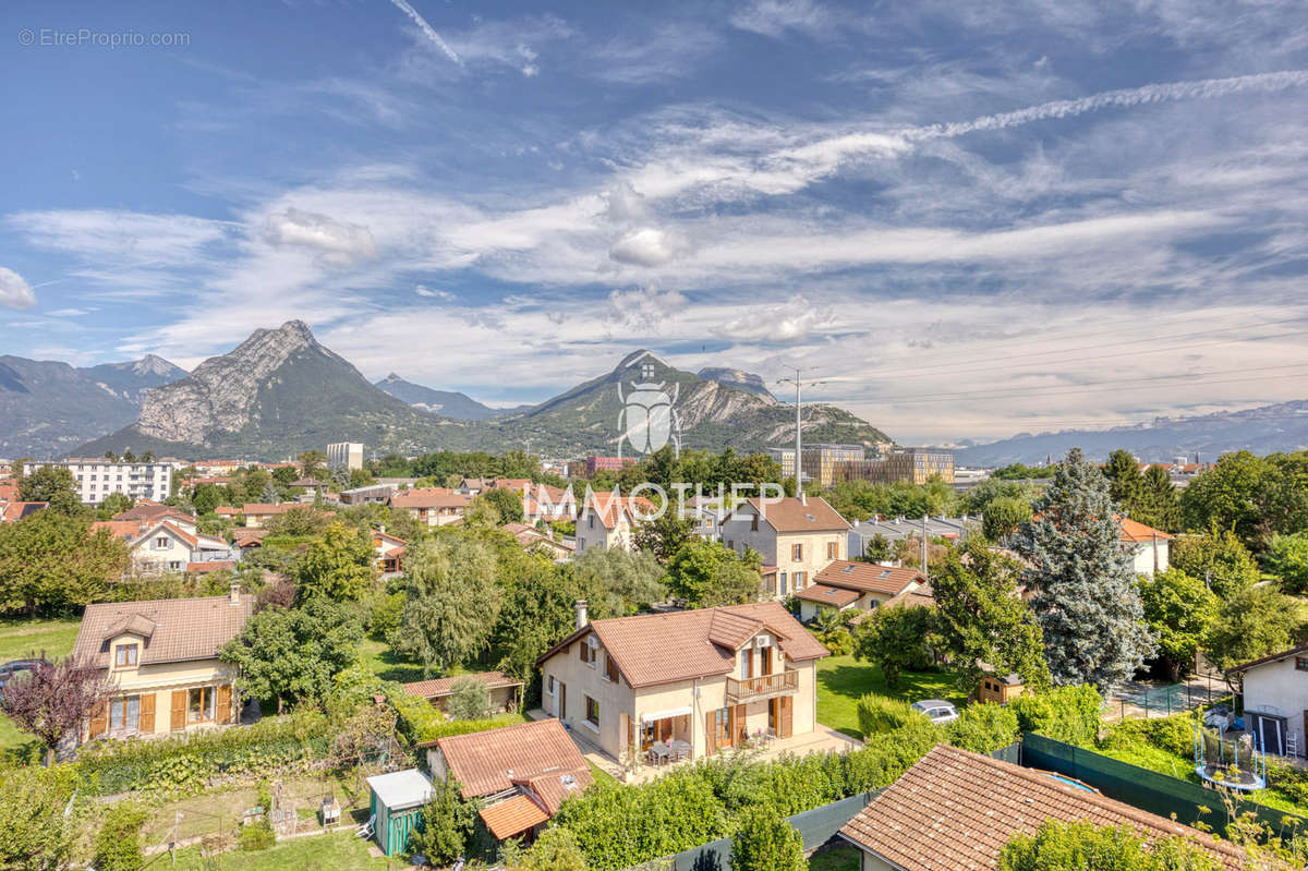 Appartement à SEYSSINET-PARISET