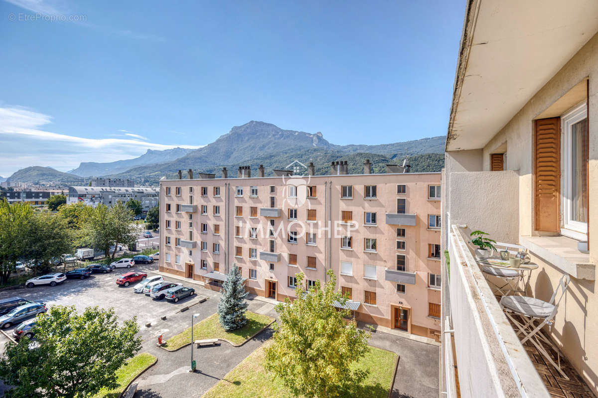 Appartement à SEYSSINET-PARISET