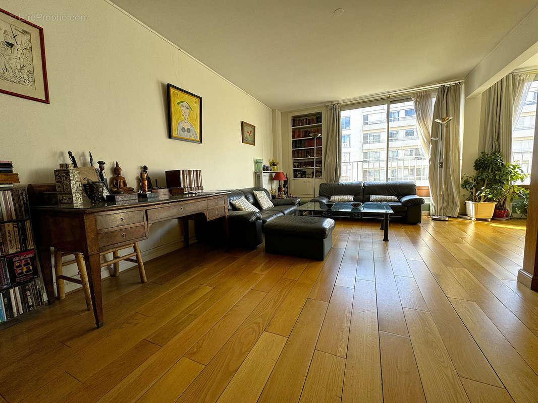 Appartement à PARIS-11E