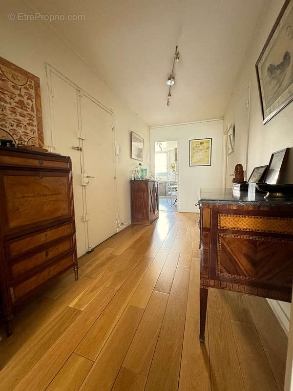 Appartement à PARIS-11E