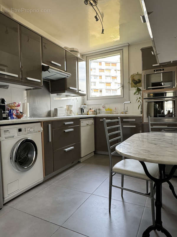 Appartement à PARIS-11E