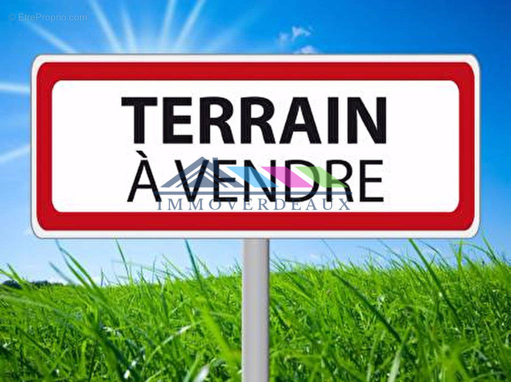 Terrain à CHENEVIERES