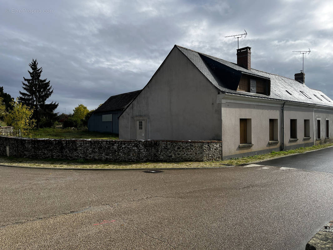 Maison à SAINT-QUENTIN-LES-BEAUREPAIRE