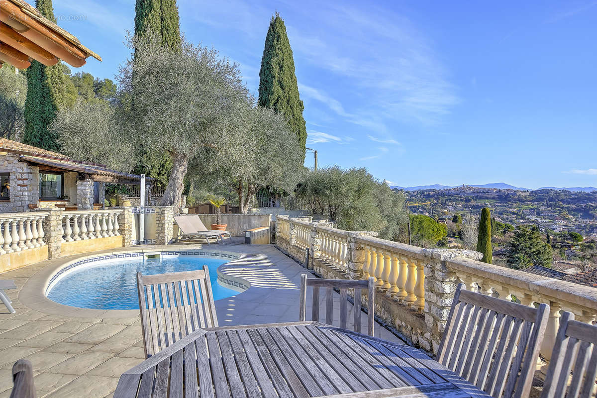 Maison à LA COLLE-SUR-LOUP