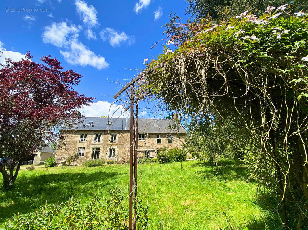 Maison à SENS-DE-BRETAGNE