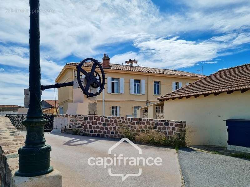 Appartement à HYERES