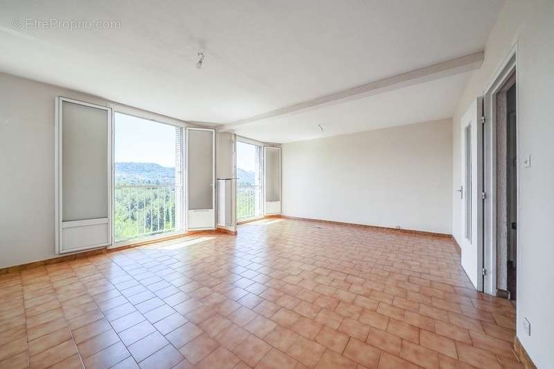 Appartement à AUBAGNE