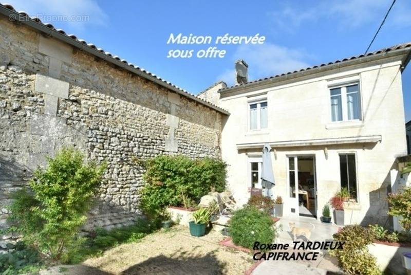 Maison à CHATEAUNEUF-SUR-CHARENTE