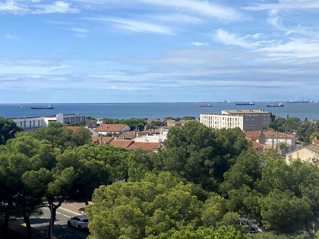 Appartement à PORT-DE-BOUC