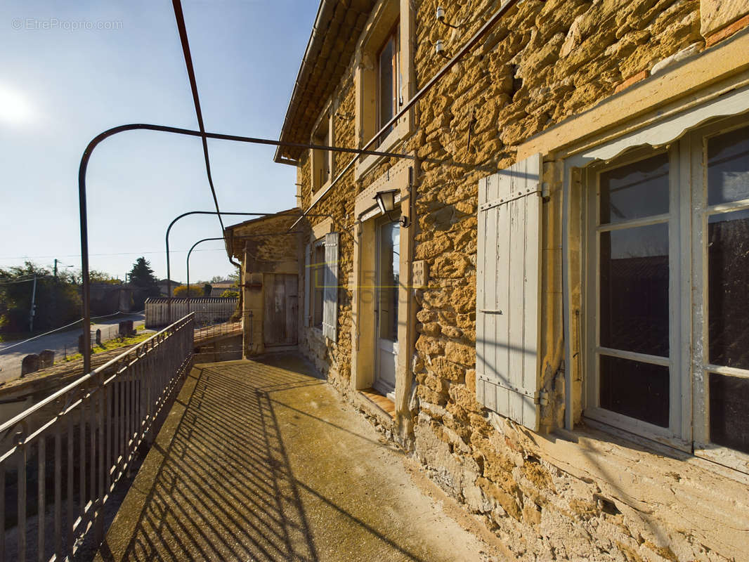 Maison à GRILLON