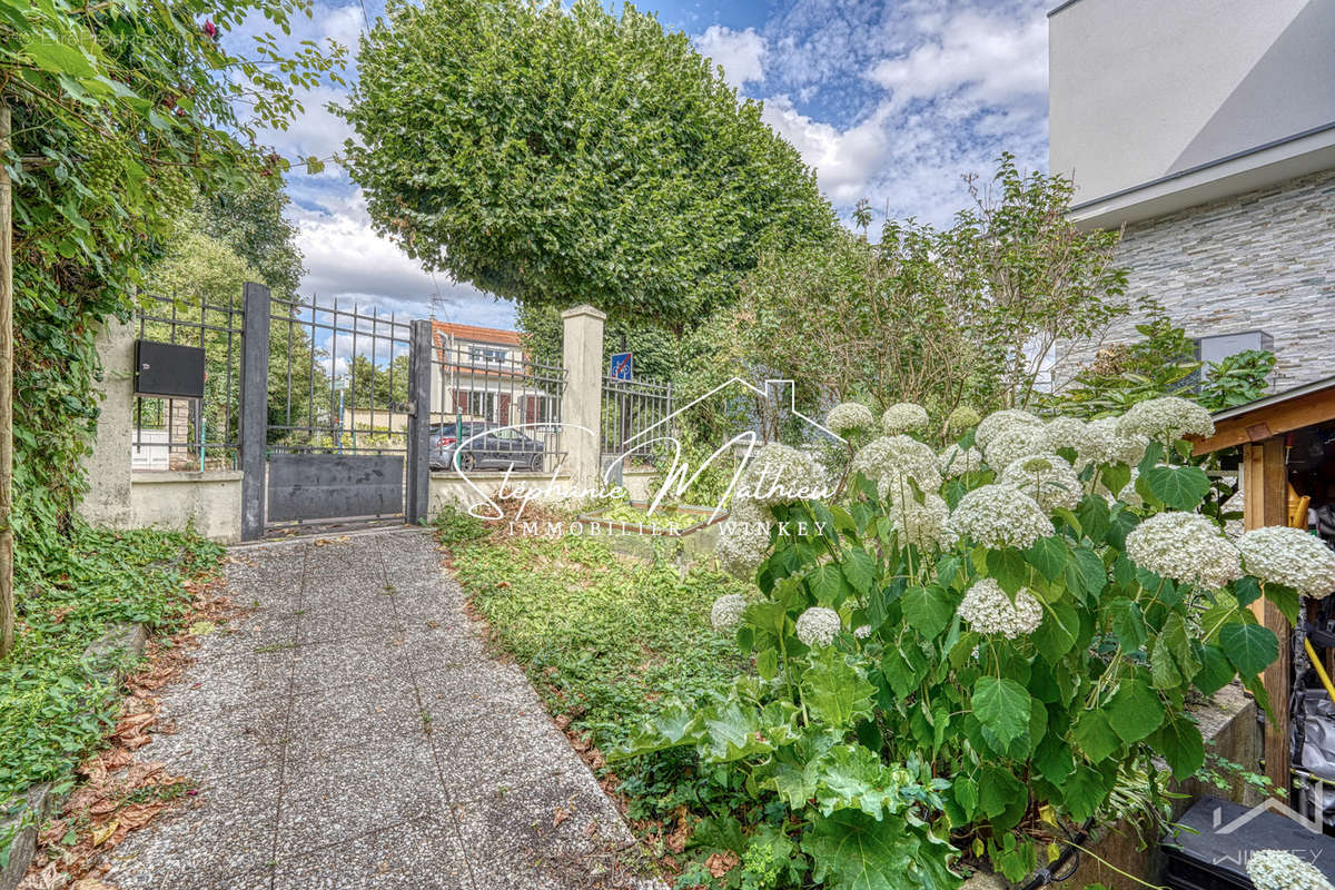 Appartement à RUEIL-MALMAISON