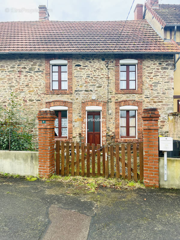 Maison à MOON-SUR-ELLE