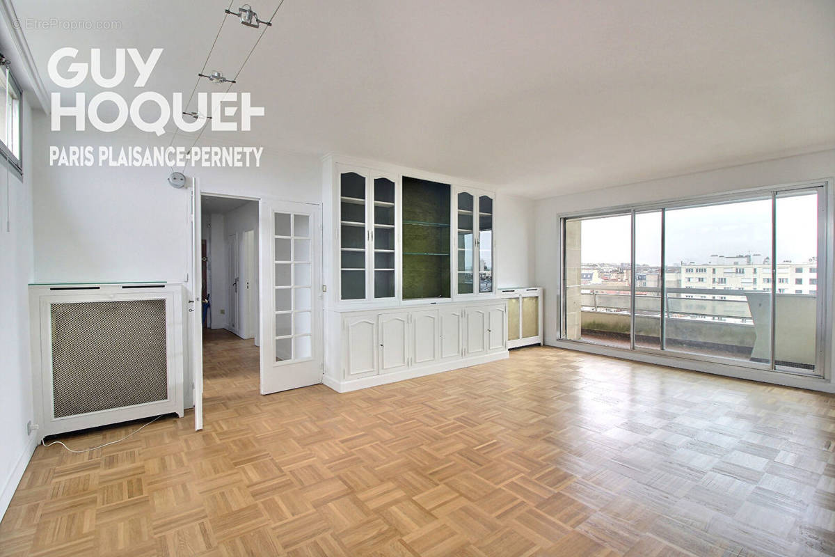 Appartement à PARIS-14E