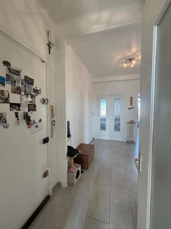 Appartement à MARSEILLE-1E