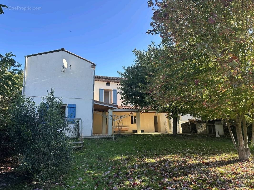 Maison à BLAYE-LES-MINES