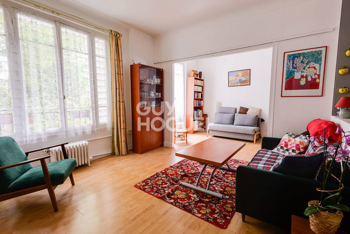 Appartement à PARIS-18E