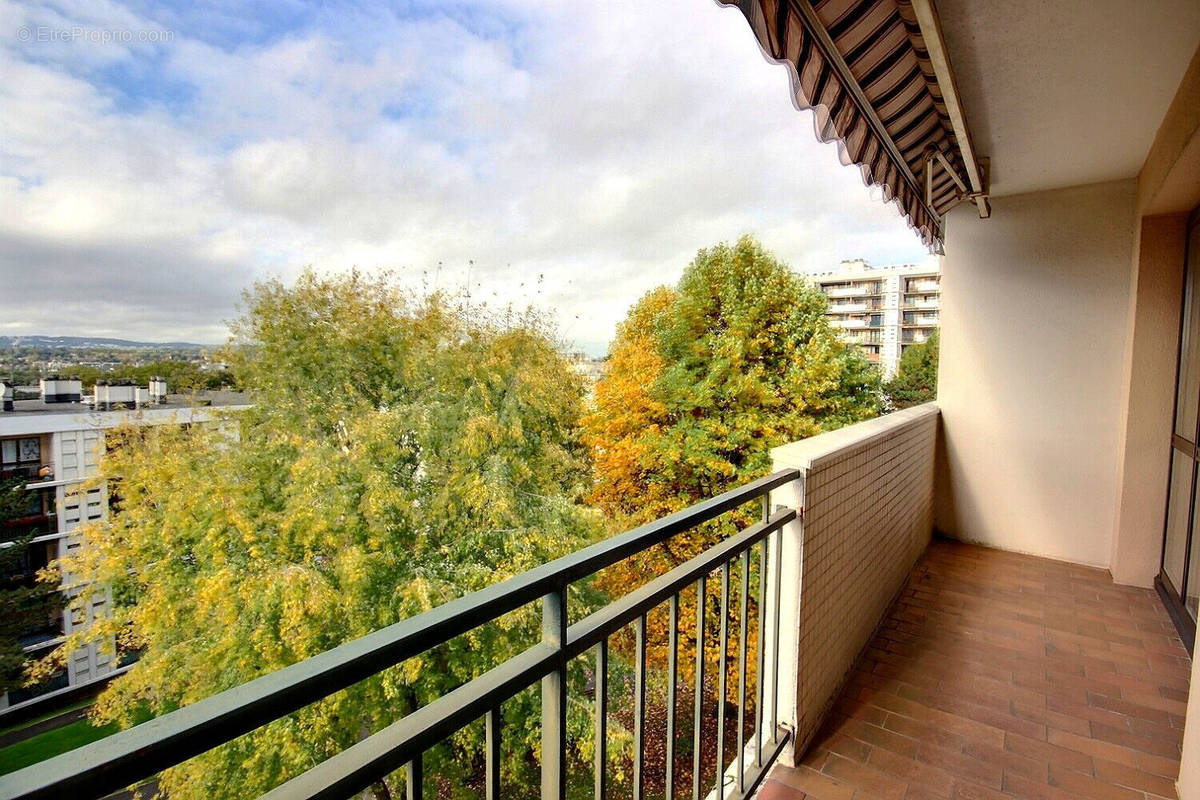 Appartement à FRESNES