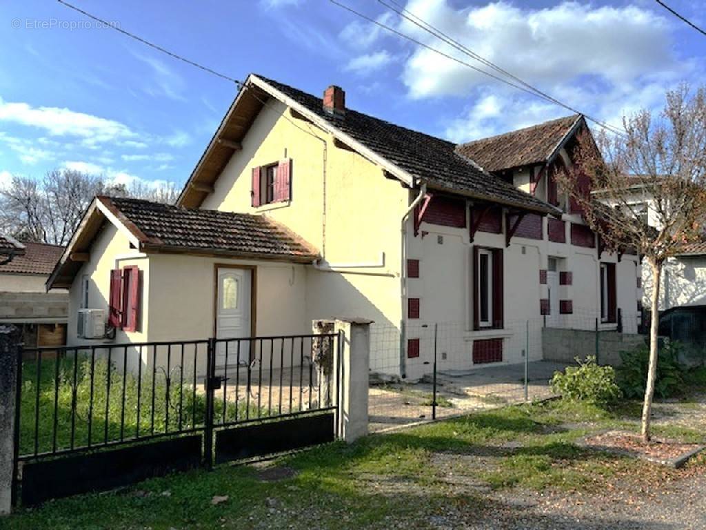 Maison à CASTELJALOUX