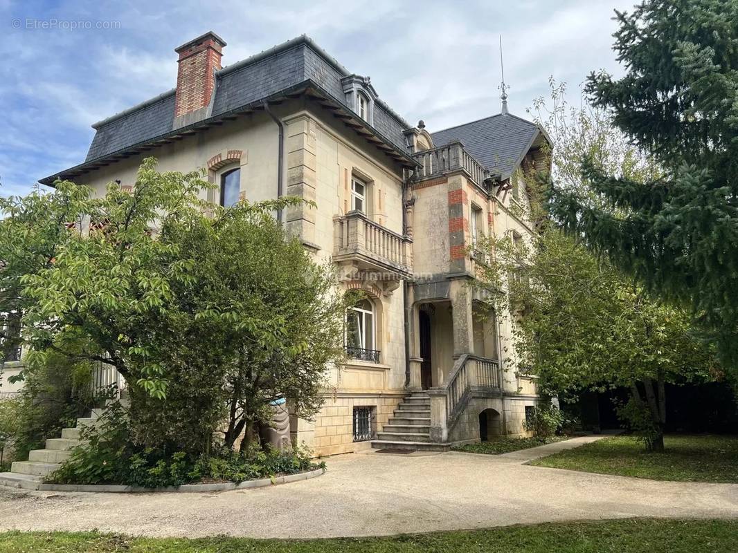 Maison à LIFFOL-LE-GRAND