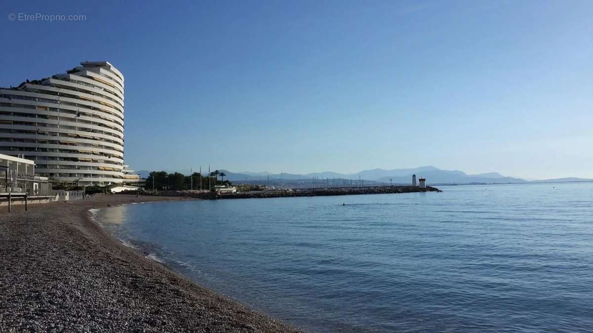 Appartement à VILLENEUVE-LOUBET