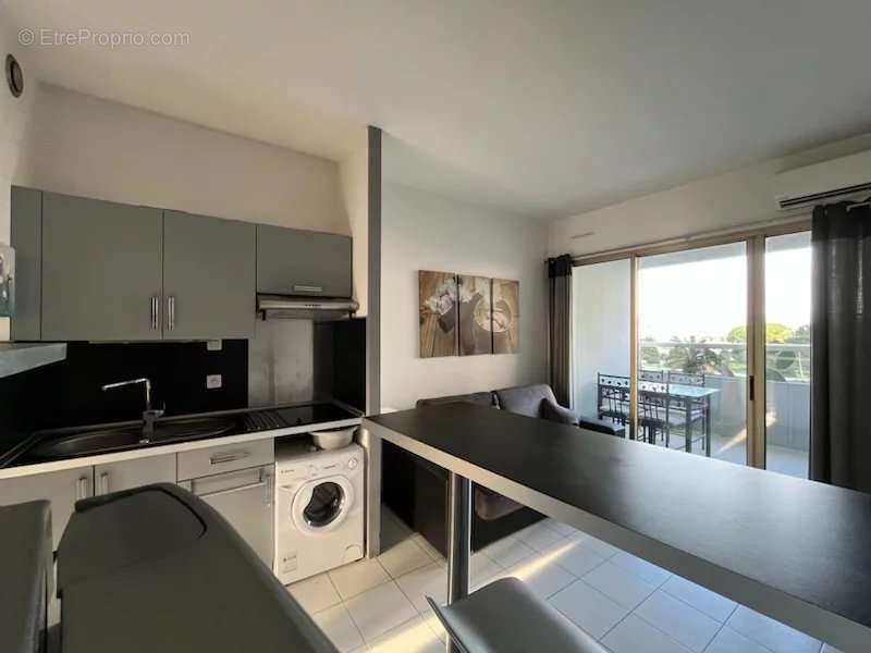 Appartement à VILLENEUVE-LOUBET