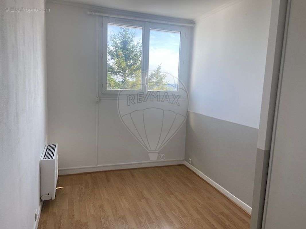 Appartement à FONTENAY-SOUS-BOIS