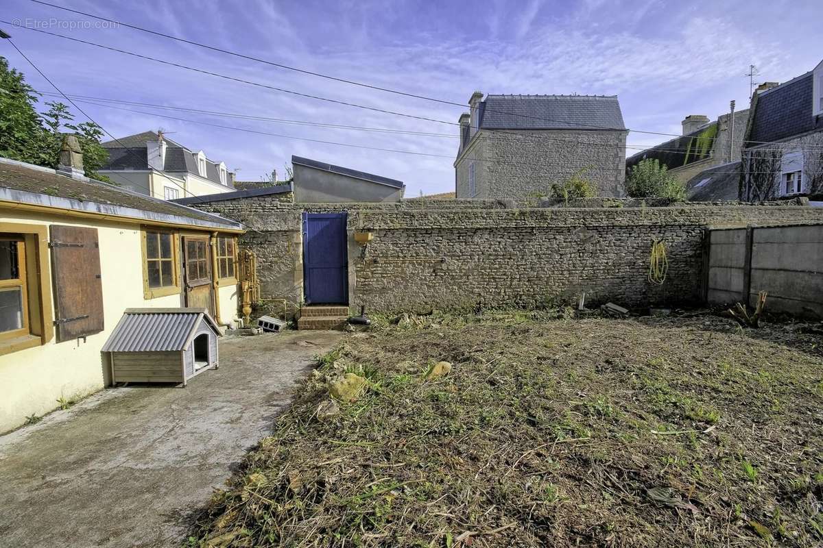 Maison à SAINT-AUBIN-SUR-MER