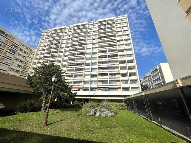 Appartement à MAISONS-ALFORT