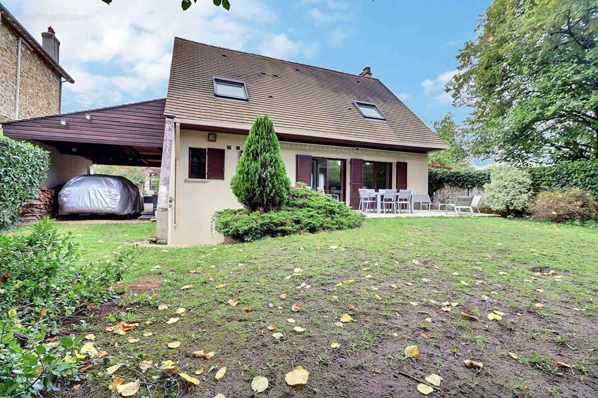 Maison à SAINT-GRATIEN