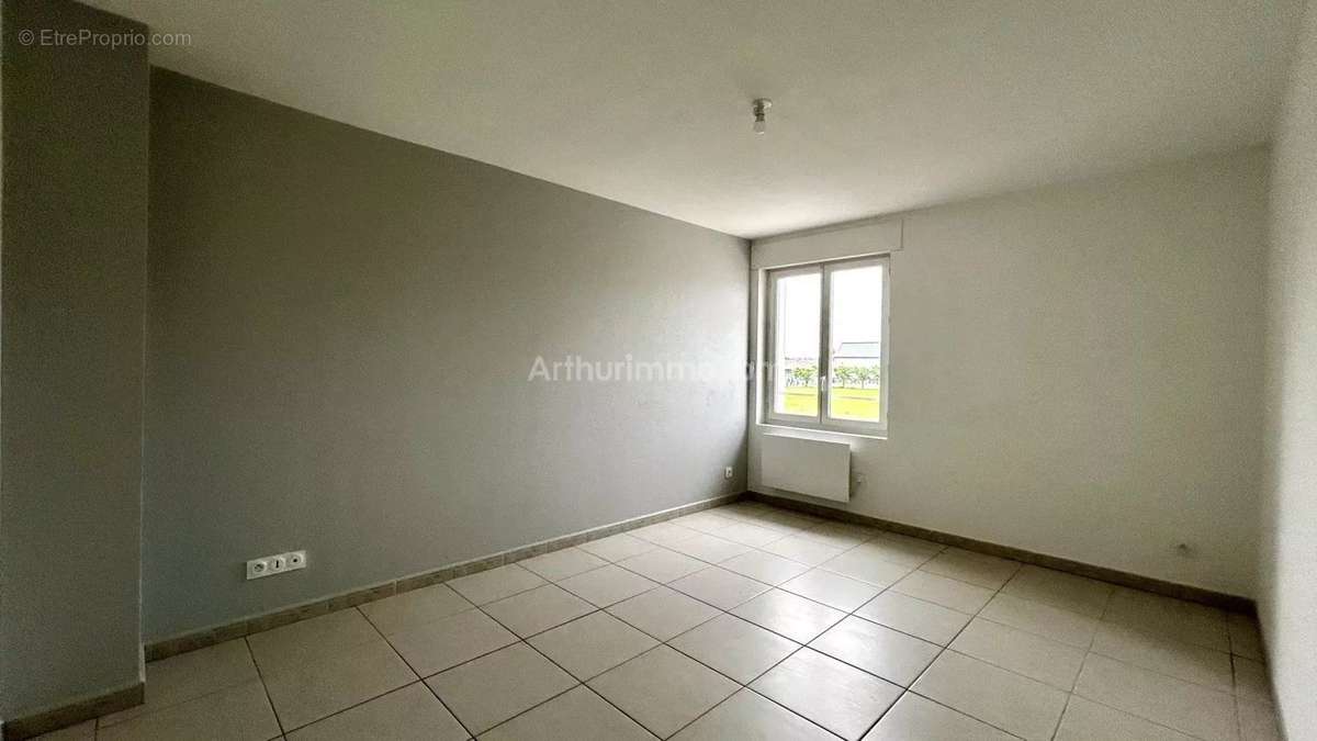 Appartement à SAINT-JEAN-D&#039;AVELANNE