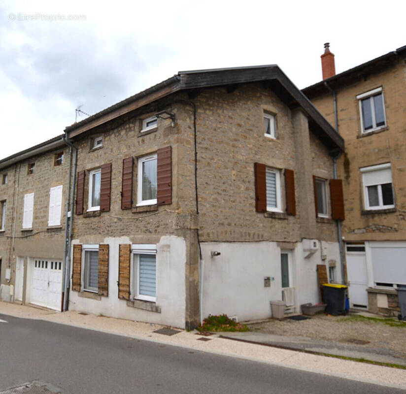 Maison à SOUCIEU-EN-JARREST